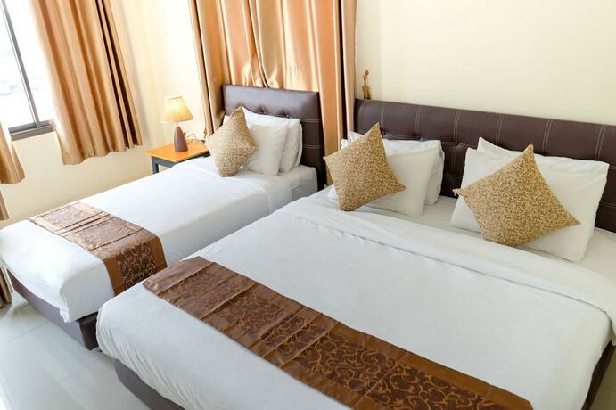 Imagen de la habitación del Hotel Sasi Nonthaburi. Foto 32