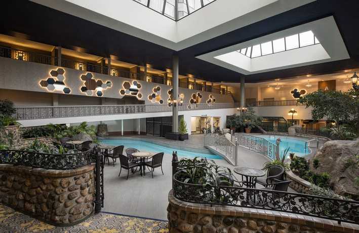Imagen de los interiores del Hotel Saskatoon Inn. Foto 8