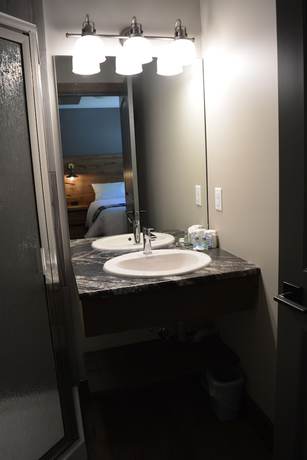 Imagen de la habitación del Hotel Sasquatch Inn. Foto 10