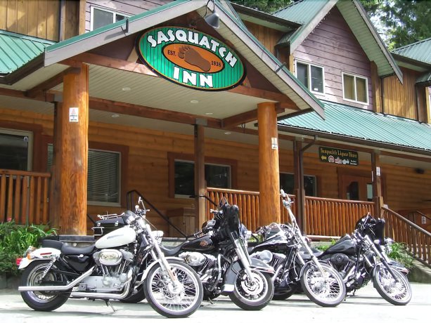 Imagen general del Hotel Sasquatch Inn. Foto 2