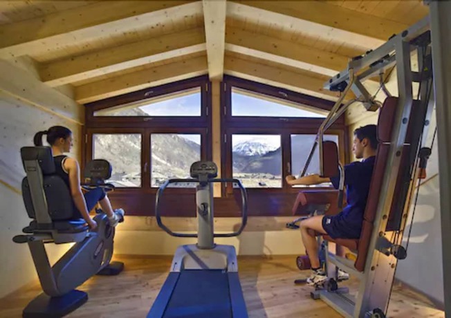 Imagen de los interiores del Hotel Sassella. Foto 18