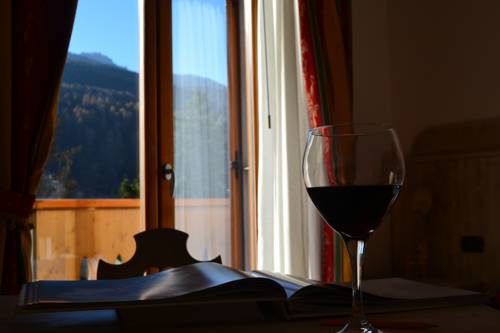 Imagen de la habitación del Hotel Sasso Rosso. Foto 3