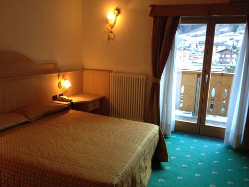 Imagen de la habitación del Hotel Sasso Rosso. Foto 6