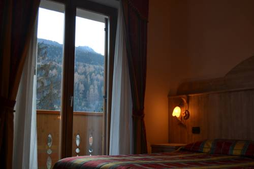Imagen de la habitación del Hotel Sasso Rosso. Foto 12