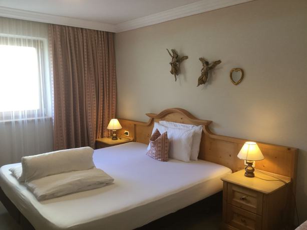 Imagen de la habitación del Hotel Sassongher. Foto 8