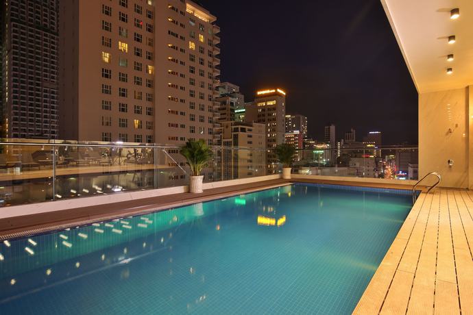 Imagen general del Hotel Sata. Foto 1