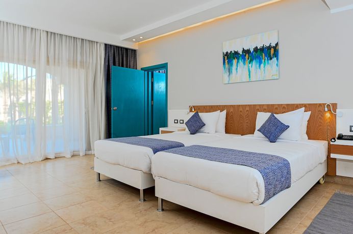 Imagen de la habitación del Hotel Sataya Resort Marsa Alam. Foto 5