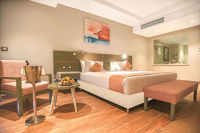 Imagen de la habitación del Hotel Sataya Resort Marsa Alam. Foto 7