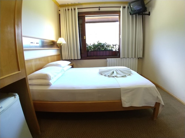 Imagen de la habitación del Hotel Sat&eacute;lite Campos Do Jord&atilde;o. Foto 15