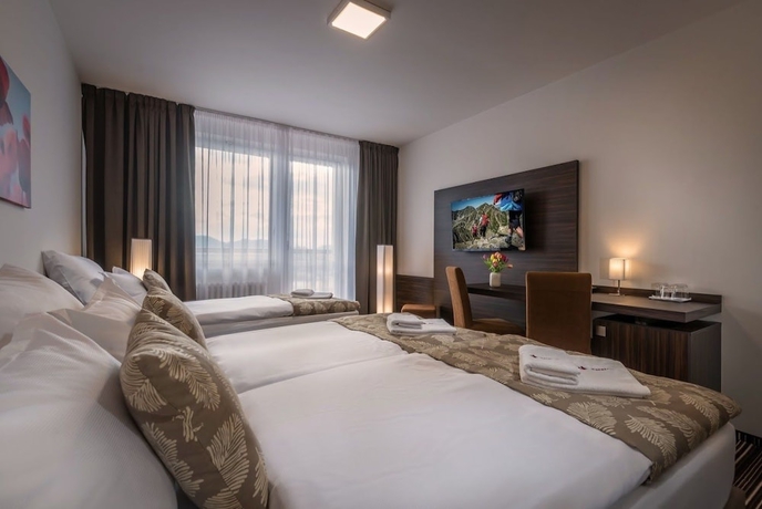 Imagen de la habitación del Hotel Satel. Foto 11