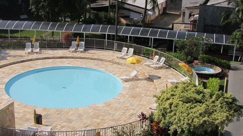 Imagen de la piscina del Hotel Satelite Itanhaem. Foto 19