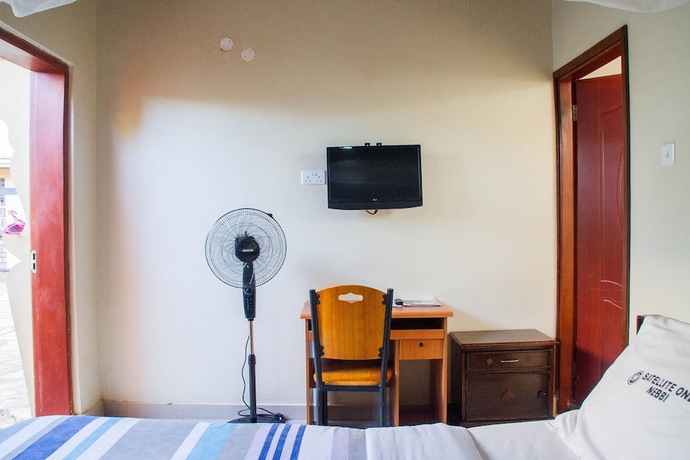 Imagen de la habitación del Hotel Satellite One. Foto 4