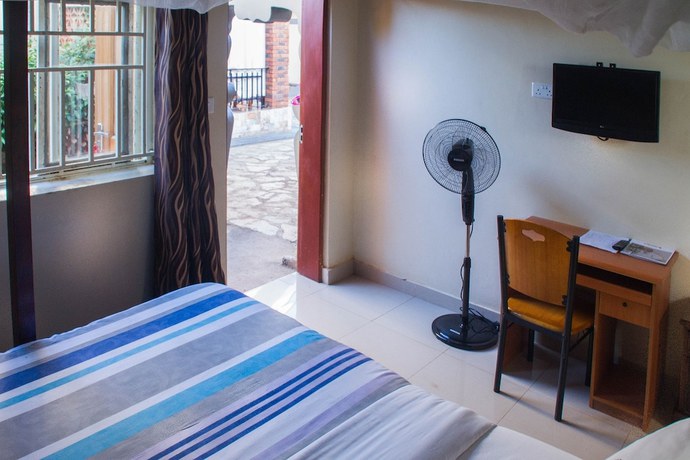 Imagen de la habitación del Hotel Satellite One. Foto 8