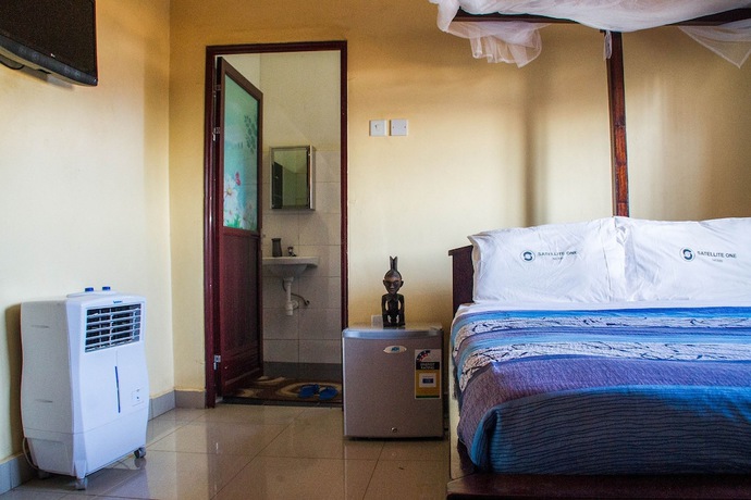 Imagen de la habitación del Hotel Satellite One. Foto 16