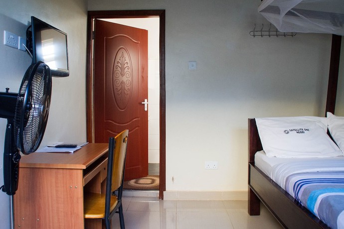 Imagen de la habitación del Hotel Satellite One. Foto 18