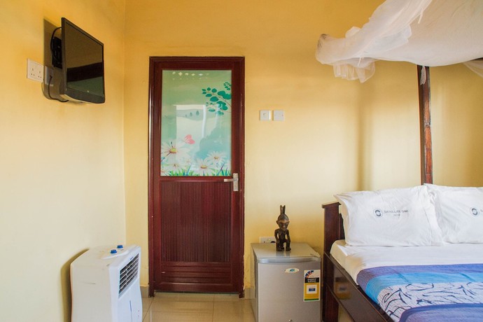 Imagen de la habitación del Hotel Satellite One. Foto 20