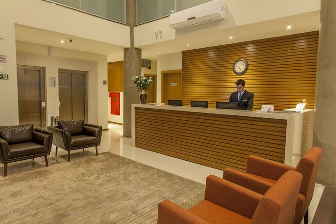 Imagen general del Hotel S&atilde;o Carlos Marklin Su&iacute;tes. Foto 11