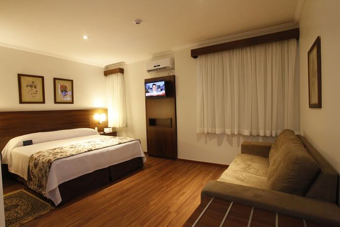 Imagen de la habitación del Hotel S&atilde;o Carlos Marklin Su&iacute;tes. Foto 27