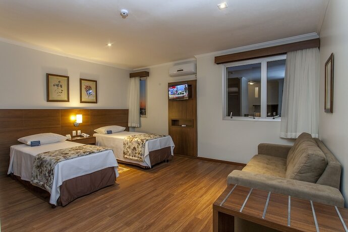 Imagen de la habitación del Hotel S&atilde;o Carlos Marklin Su&iacute;tes. Foto 28