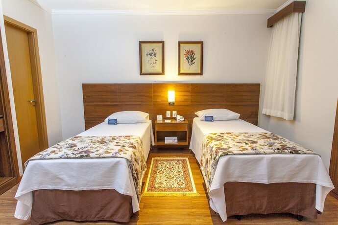 Imagen de la habitación del Hotel S&atilde;o Carlos Marklin Su&iacute;tes. Foto 29