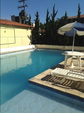 Imagen de la piscina del Hotel S&atilde;o Roque Park. Foto 19