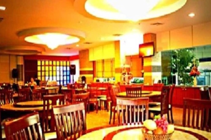 Imagen del bar/restaurante del Hotel Satit Grand View. Foto 4