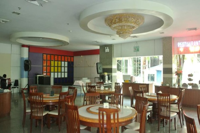 Imagen del bar/restaurante del Hotel Satit Grand View. Foto 6
