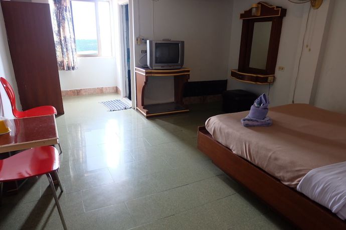 Imagen de la habitación del Hotel Satit Padang. Foto 11