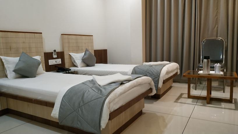 Imagen de la habitación del Hotel Satkar Chhatral. Foto 8