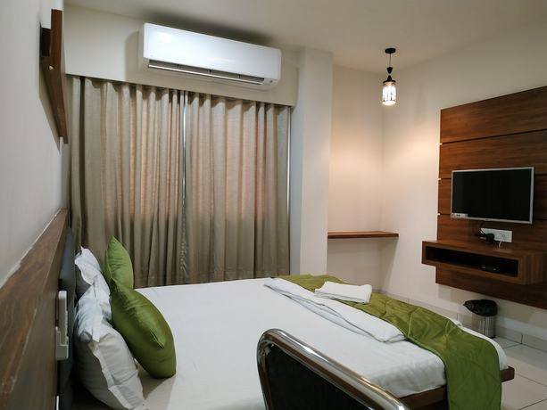 Imagen de la habitación del Hotel Satkar Chhatral. Foto 10