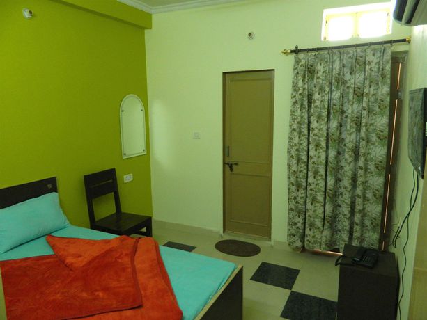 Imagen del bar/restaurante del Hotel Satkar, JAIPUR. Foto 4