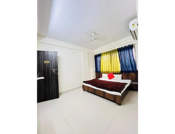 Imagen de la habitación del Hotel Satkar home stay ujjain. Foto 8