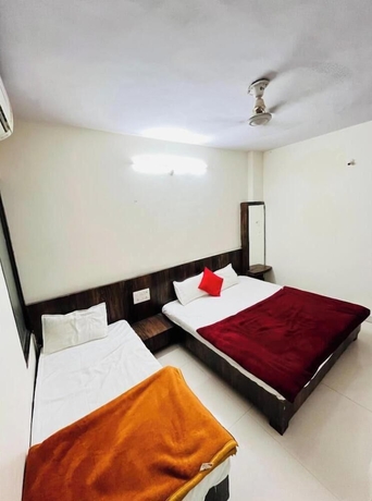 Imagen de la habitación del Hotel Satkar home stay ujjain. Foto 13