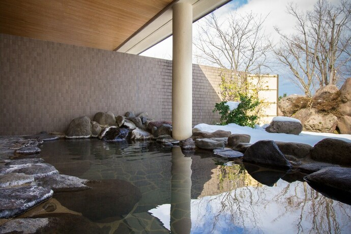Imagen de la piscina del Hotel Satoyama Auberge and Hot Spring Wellness Spa Sakuragaike Kuagarden. Foto 37