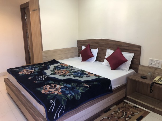 Imagen de la habitación del Hotel Satpura Safari. Foto 9