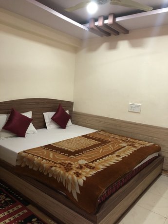 Imagen de la habitación del Hotel Satpura Safari. Foto 15