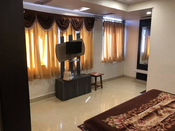 Imagen de la habitación del Hotel Satpura Safari. Foto 16