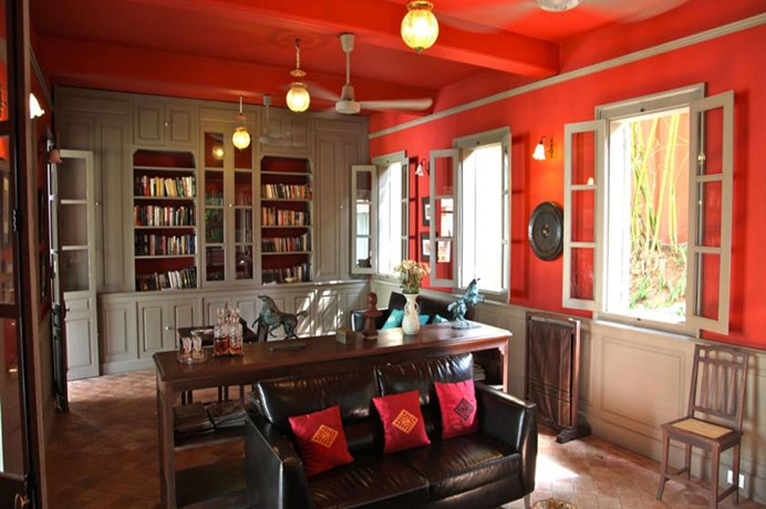 Imagen de los exteriores del Hotel Satri House. Foto 13