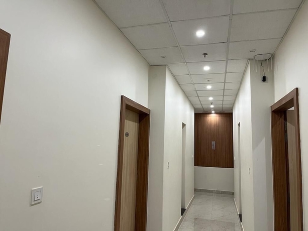 Imagen de los interiores del Hotel Satsang Grand. Foto 13