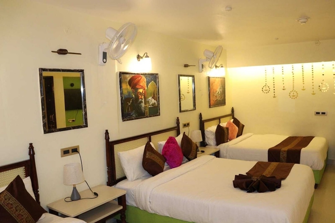 Imagen de la habitación del Hotel Satshree Kothi. Foto 2