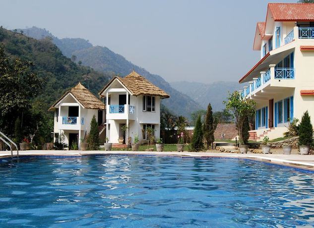 Imagen de la piscina del Hotel Sattva Retreat. Foto 16