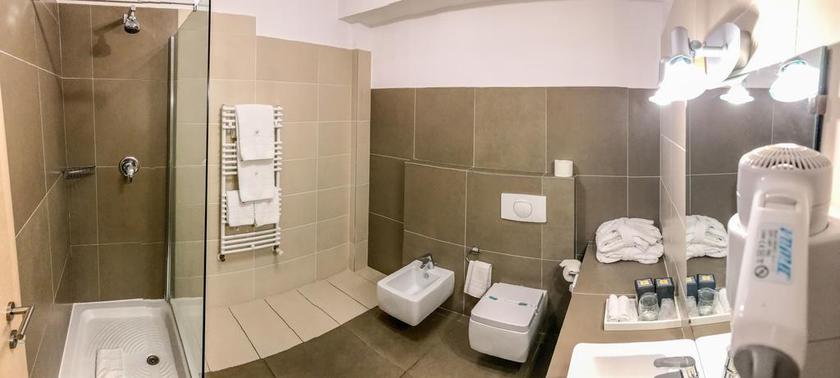 Imagen de los interiores del Hotel Satu Mare City. Foto 13