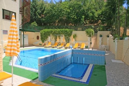 Imagen del bar/restaurante del Hotel Saturn, Kusadasi. Foto 12