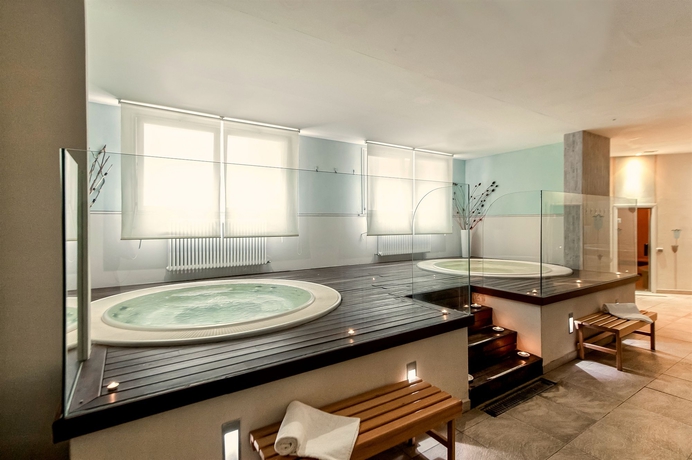 Imagen de la piscina del Hotel Saturnia Tuscany. Foto 9