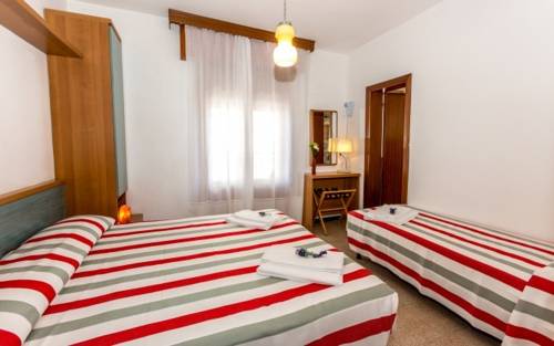 Imagen de la habitación del Hotel Saturno, Lido Di Jesolo. Foto 2