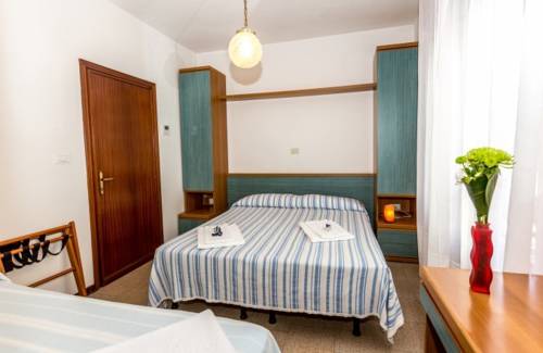 Imagen de la habitación del Hotel Saturno, Lido Di Jesolo. Foto 5