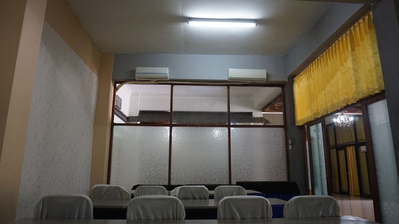 Imagen del bar/restaurante del Hotel Satya Graha. Foto 2