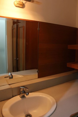 Imagen de la habitación del Hotel Satya Graha. Foto 12