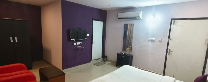 Imagen de la habitación del Hotel Satya Inn. Foto 7