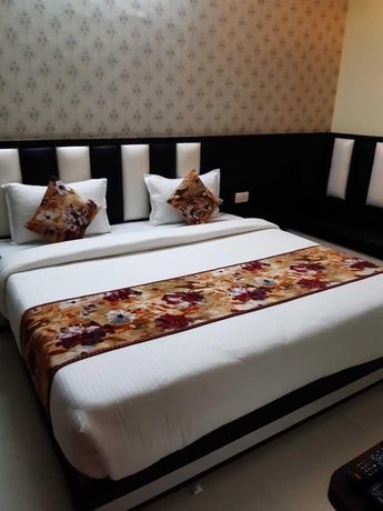 Imagen de la habitación del Hotel Satyadeep Inn. Foto 9